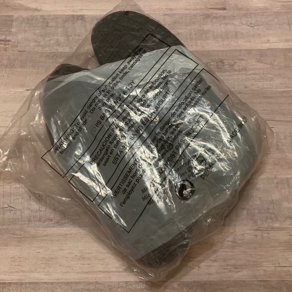 Hanes Men's Textured Moccasin Slipper Brown Unisex Men’s Size 8-9 - Picture 2 of 8